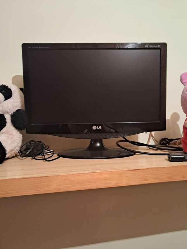 Televisión LG 16 pulgadas poco uso 