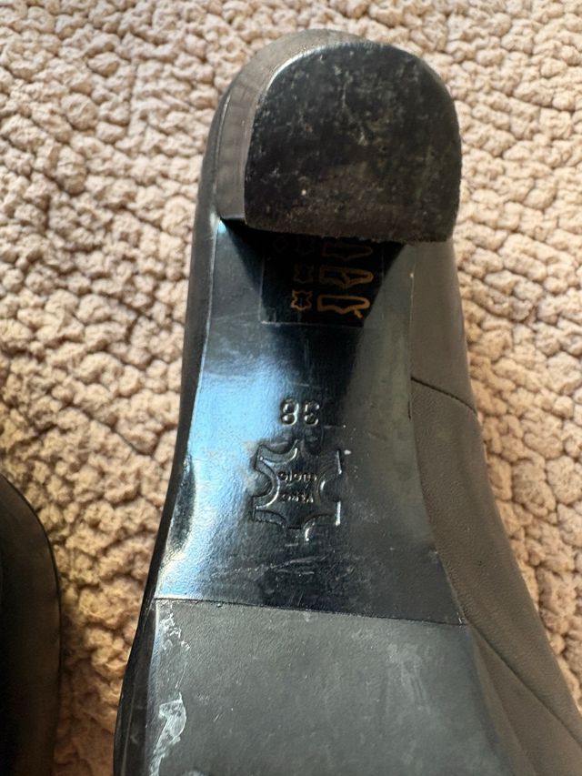 Zapatos de piel negroS