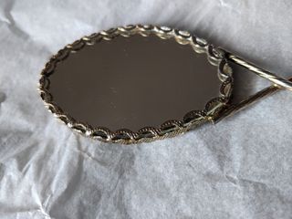 Espejo de mano antiguo