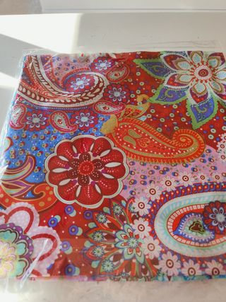 Pañuelo seda multicolor 85x85 cms