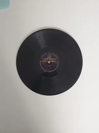 N° 10 dischi 78 giri vari titoli