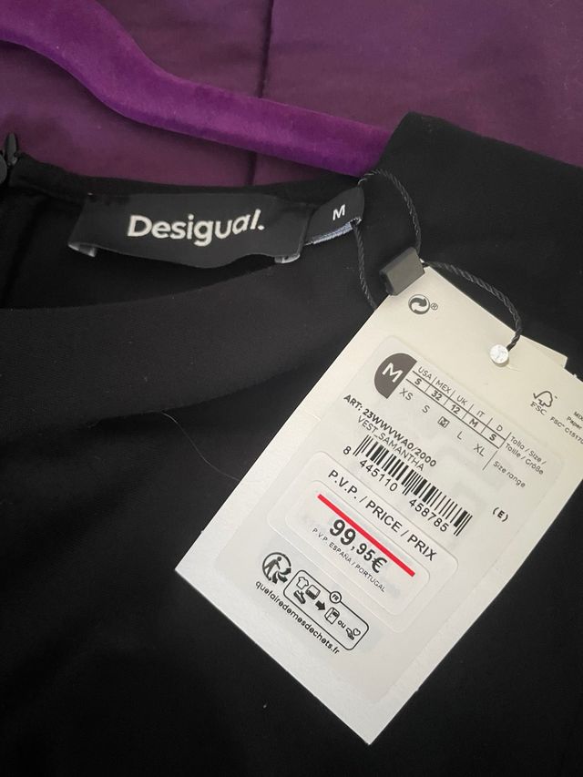 Vestido negro de Desigual