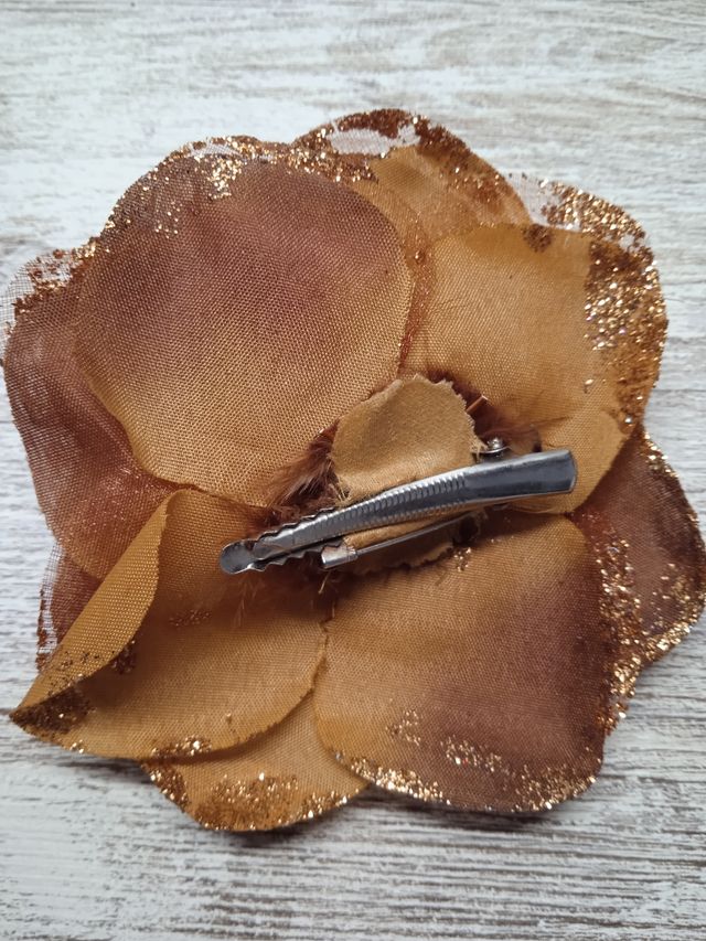 Tocado para el cabello