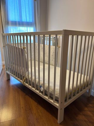 Cuna blanca + colchón 125x65x80