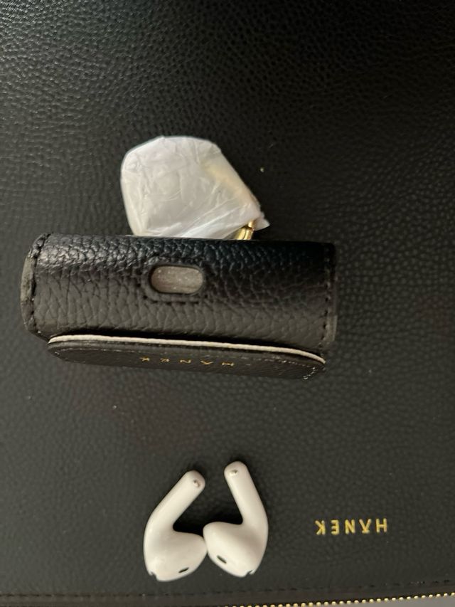  Funda  piel air pods Hanek