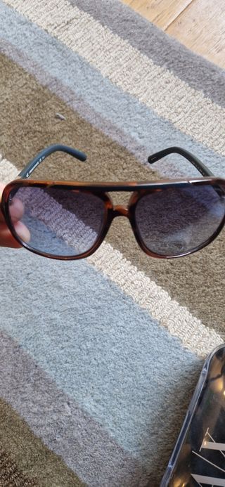Gafas de sol, Armami