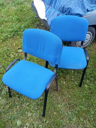 dos sillas de oficina