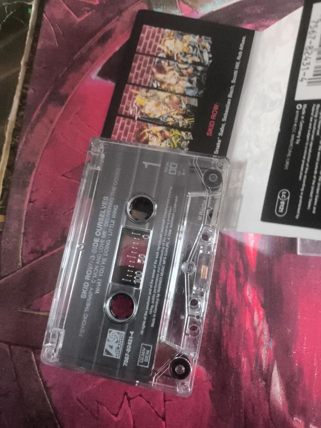 Cassette skid row
