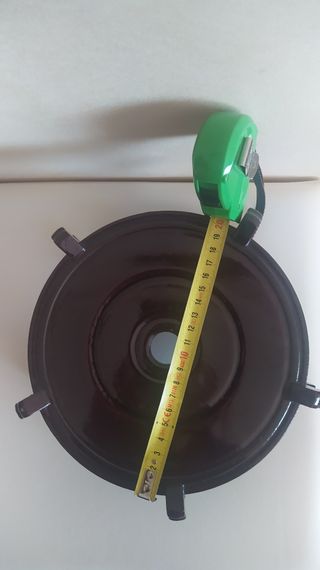 Soporte de madera con jarrón chino