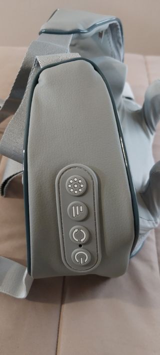 Masajeador cervical shiatsu inalámbrico.
