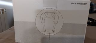 Masajeador cervical shiatsu inalámbrico.