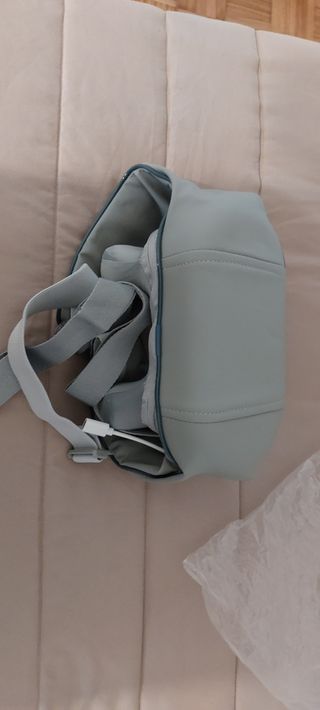 Masajeador cervical shiatsu inalámbrico.