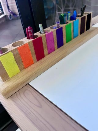 Portalápices de madera Montessori