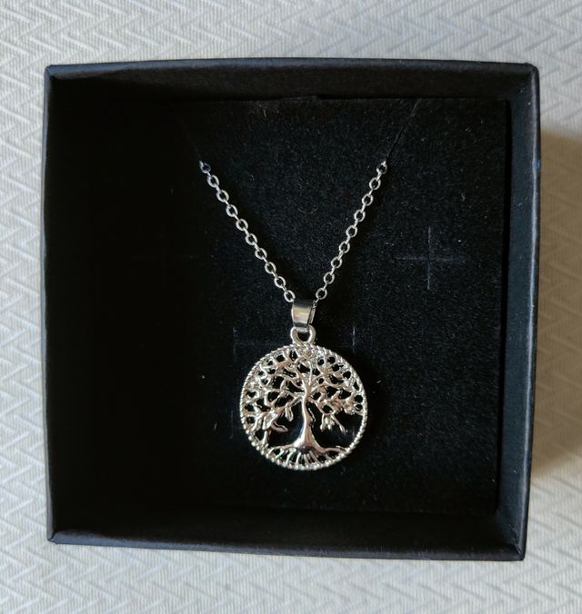 Girocollo con ciondolo "Albero d. Vita