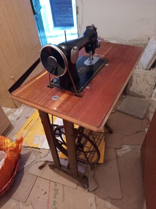 Máquina de coser Alfa