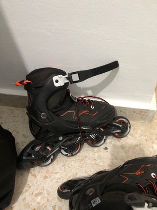 Patines en línea y casco