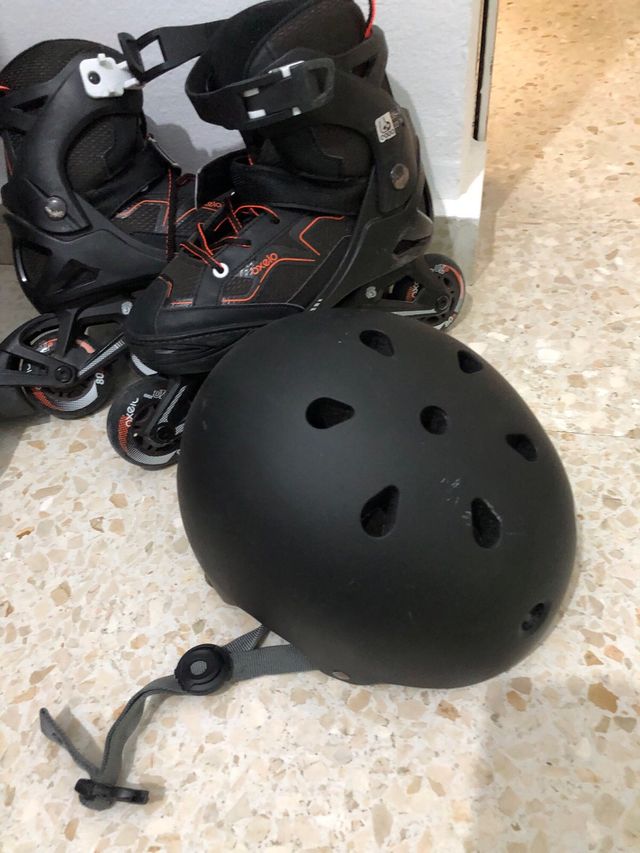 Patines en línea y casco