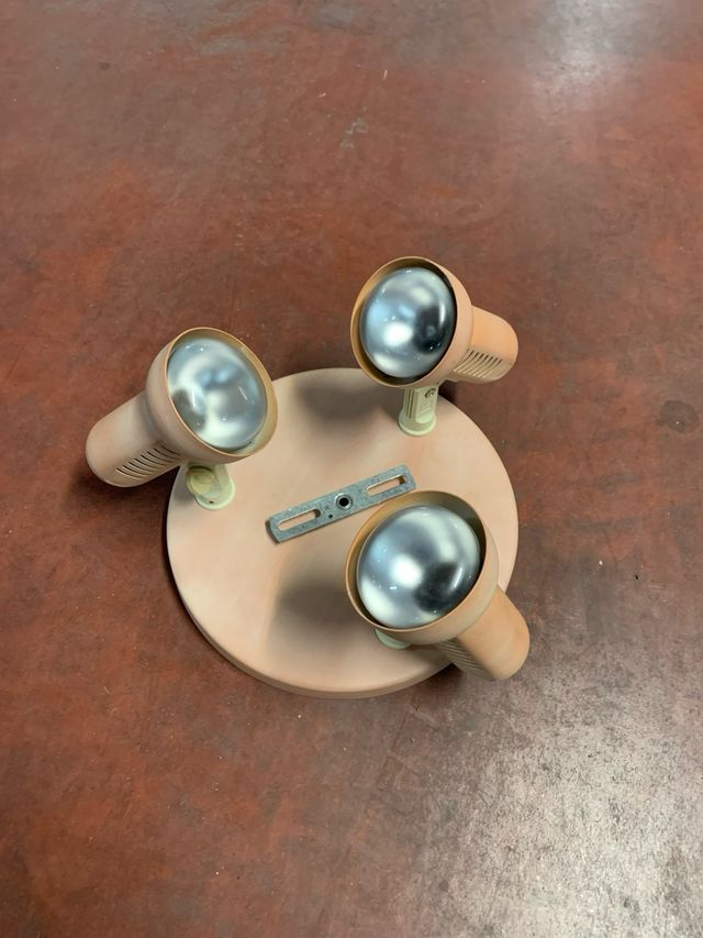 Lámpara aplique 3 focos