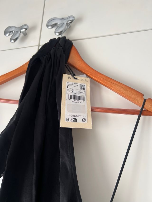 Mono Mango a estrenar con cinturon