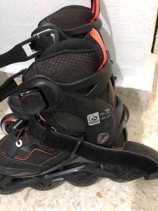 Patines en línea y casco