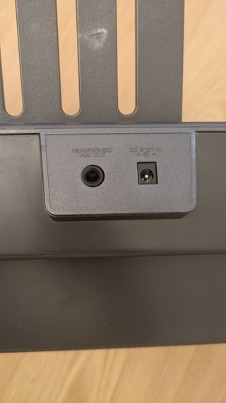 Teclado Yamaha PSR-200 y soporte plegable