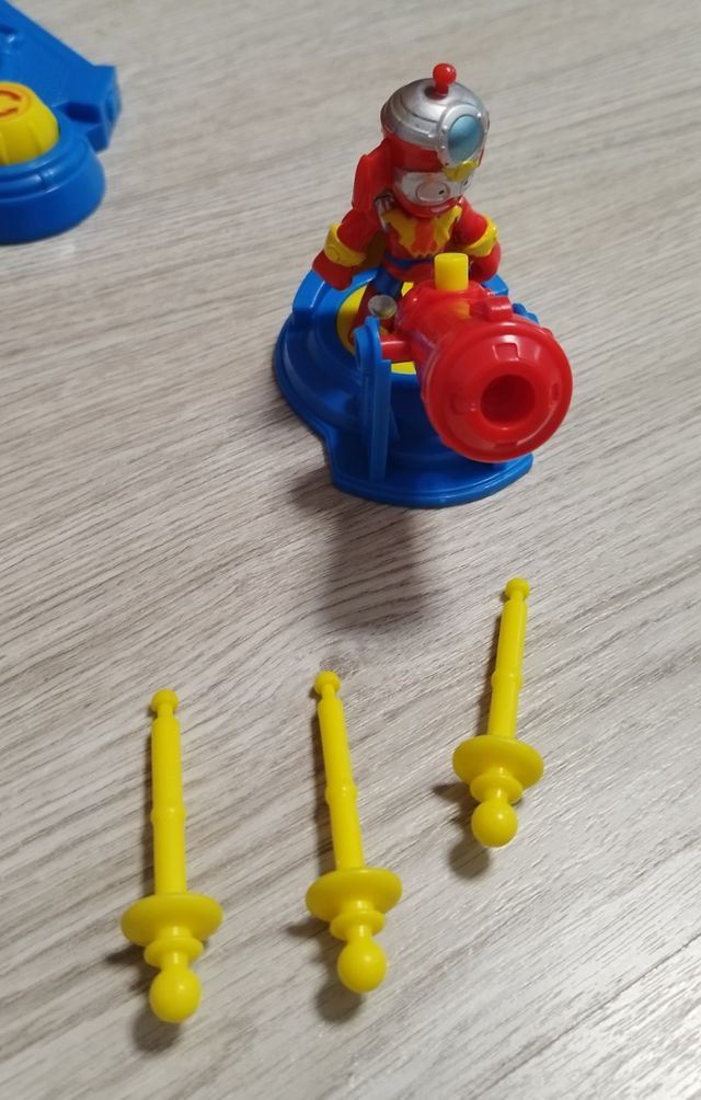 SUPERTHINGS - Training Tower