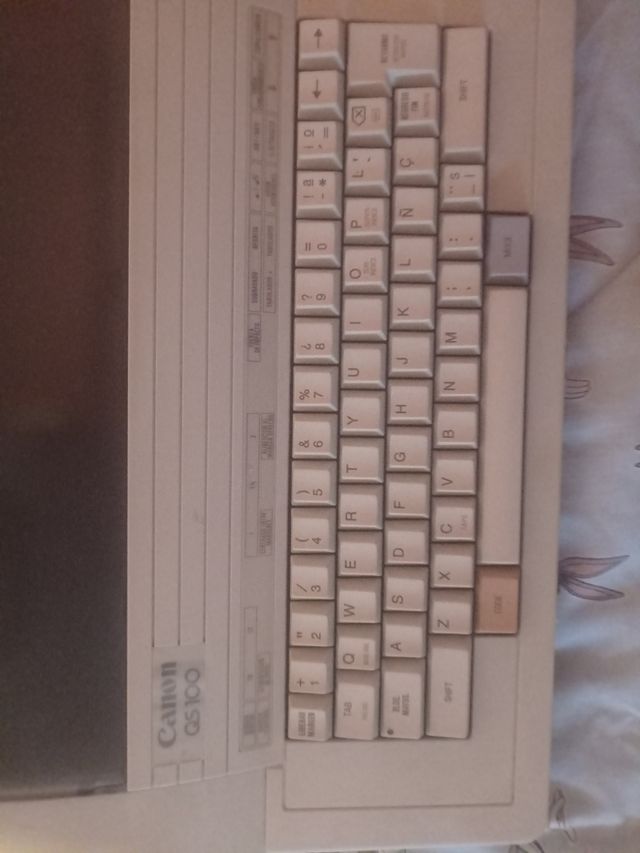 Olivetti máquina eléctrica de escribir.