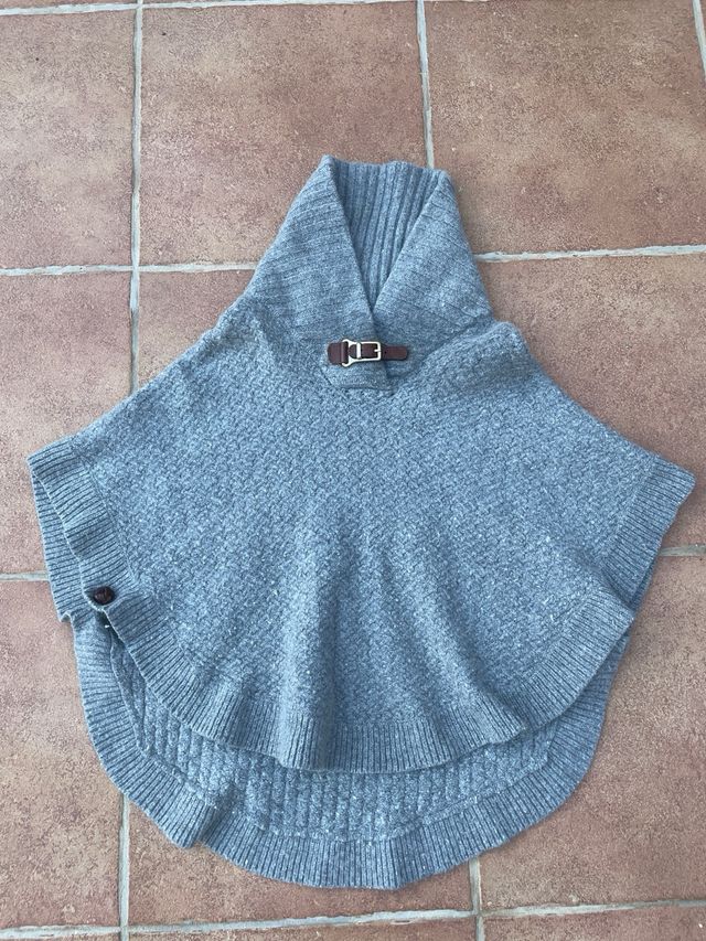 Massimo dutti poncho cashmere y lana de segunda mano por 15 EUR en