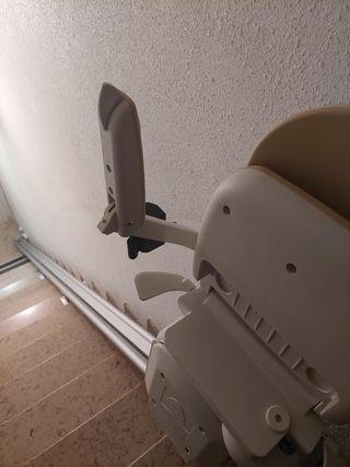 Silla salvaescaleras para gente mayor