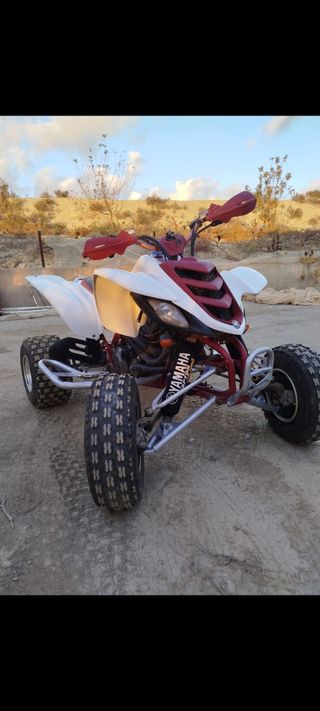 Yamaha raptor 660