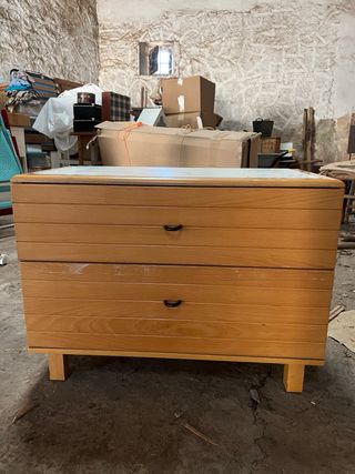 Cajonera marron y blanca