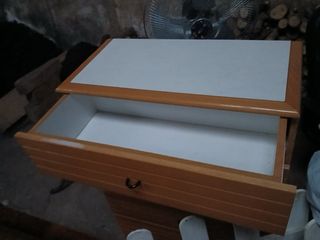 Cajonera marron y blanca