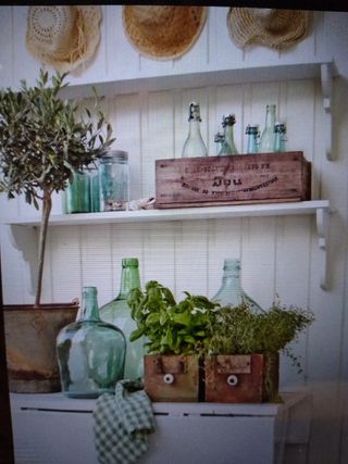 ANTIGUA CAJA FRANCESA DE LEVADURA DE MADERA.