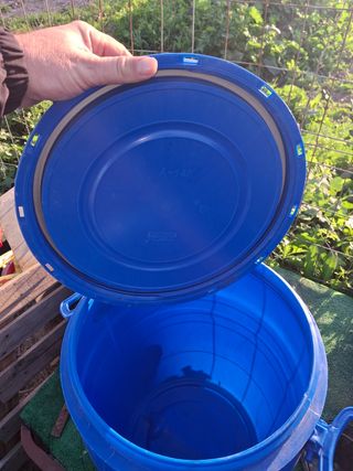 Barriles bidones depósitos