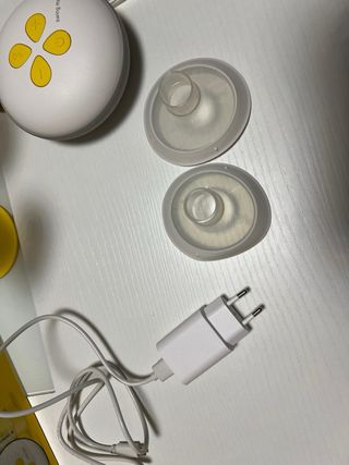 Sacaleches y kit para guardar leche