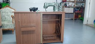 Máquina de coser Refrey