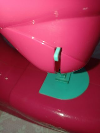 Macchina da cucire giocattolo Barbie