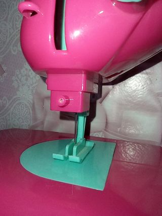 Macchina da cucire giocattolo Barbie