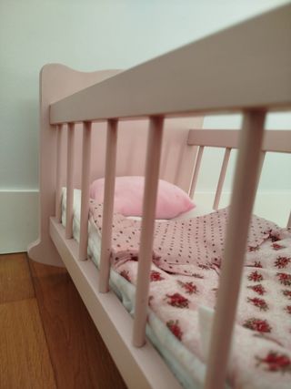 Cuna madera muñecas