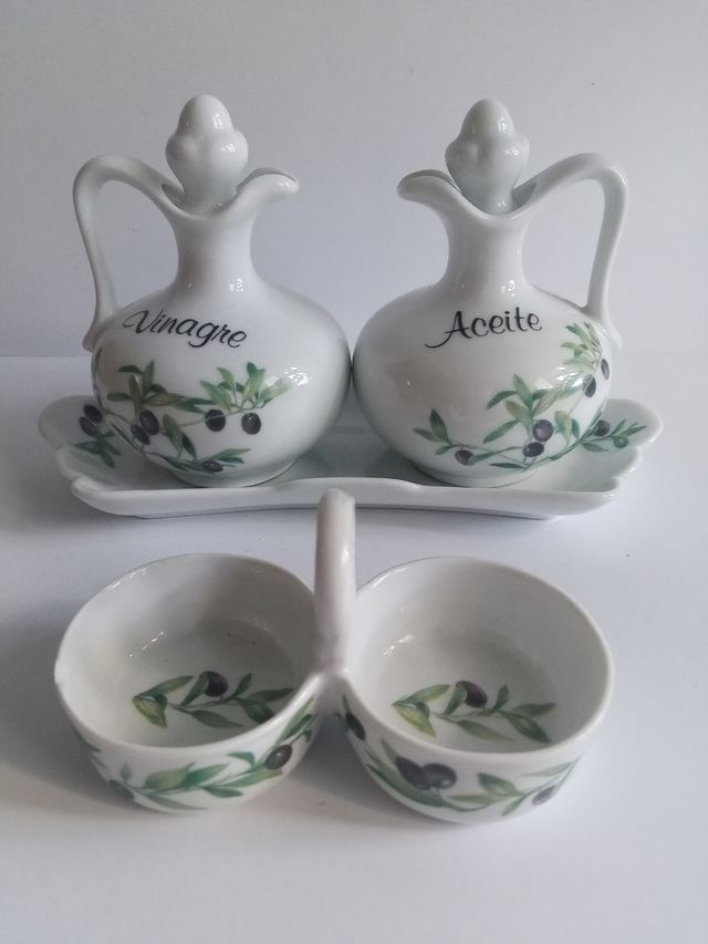 Vinagrera y aceitera de porcelana