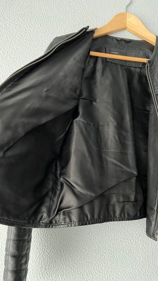 Chaqueta de piel de ZARA