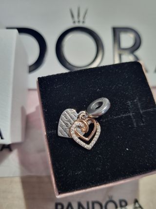 Charm Pandora Corazones entrelazados