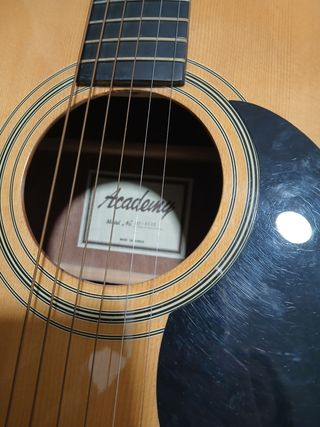 Guitarra electro acústica