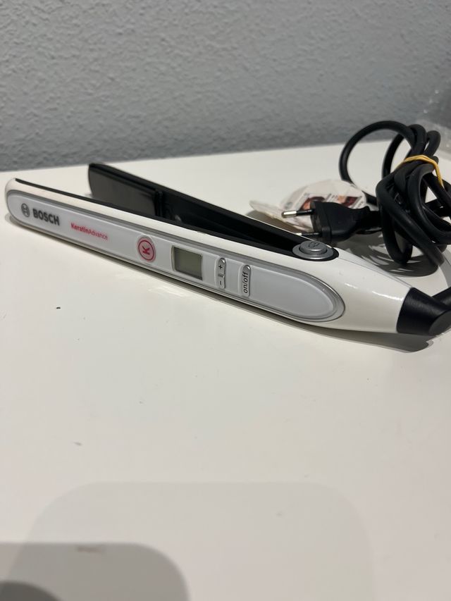 Piastra per capelli Bosch Keratin Advance