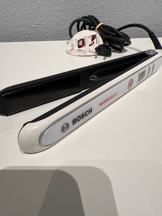 Piastra per capelli Bosch Keratin Advance