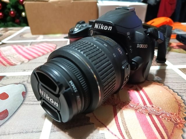 Camara Nikon D3000
