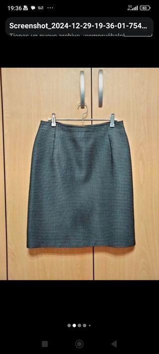 Traje chaqueta y falda