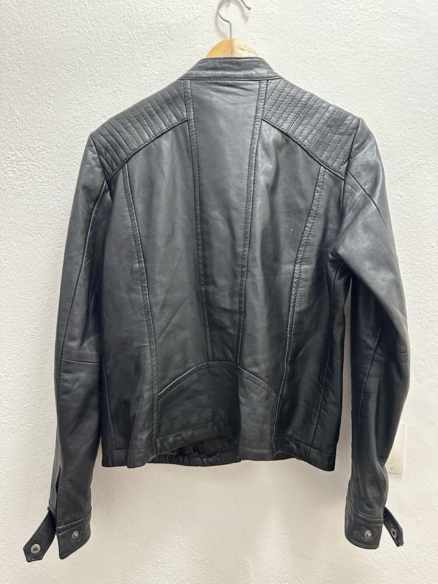 Cazadora chupa de cuero