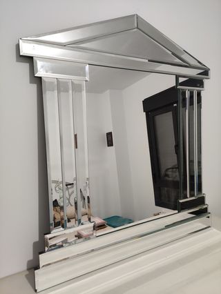 Espejo antiguo de corte clásico