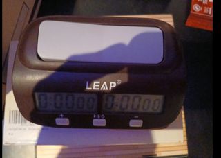 RELOJ PARA PARTIDAS DE AJEDREZ